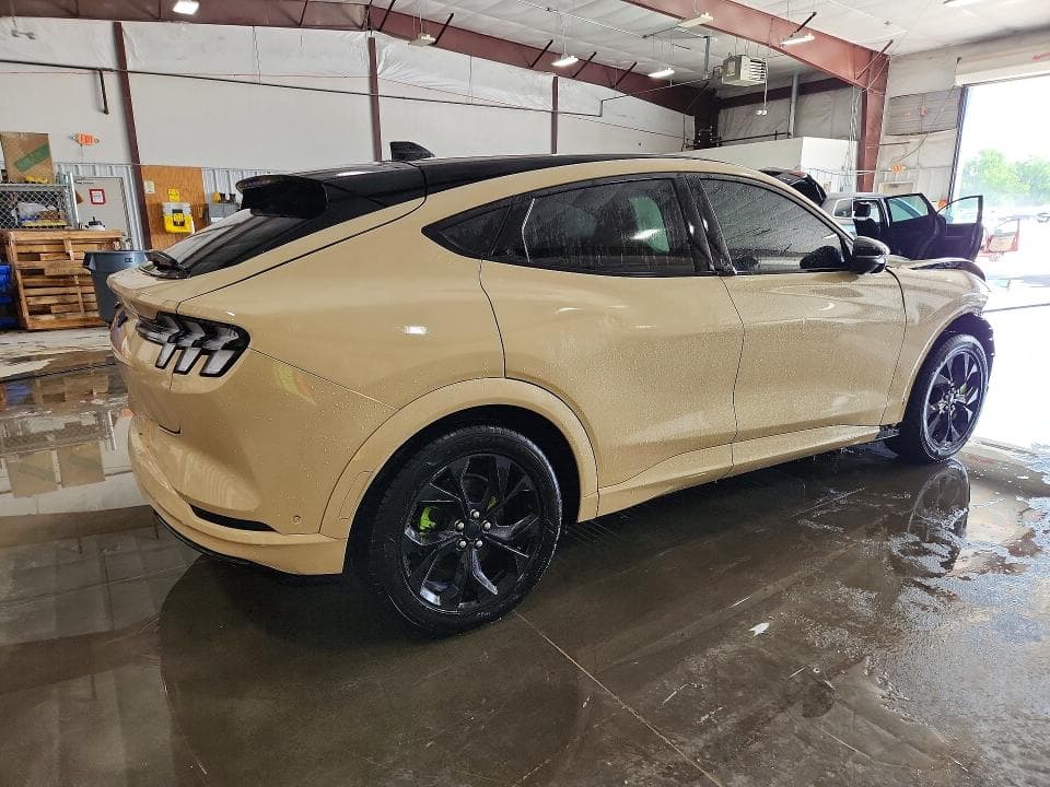 2021 FORD MUSTANG MACH-E PREMIUM 3