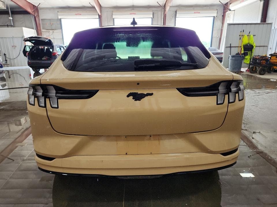 2021 FORD MUSTANG MACH-E PREMIUM 6