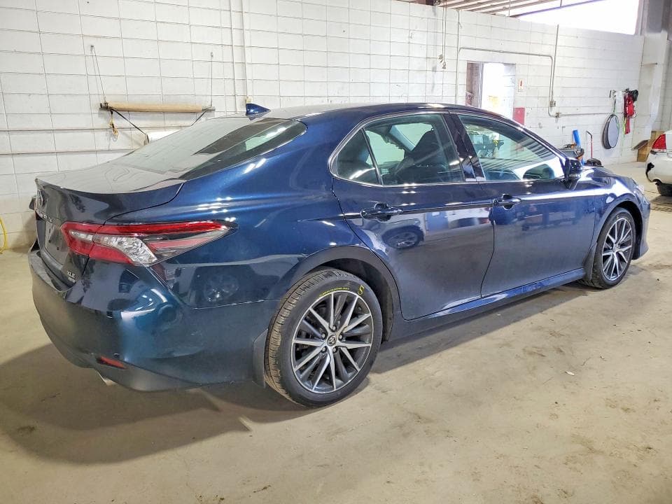 2021 TOYOTA CAMRY XLE XLE 3
