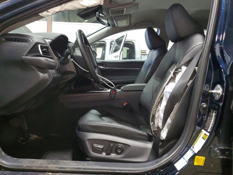 2021 TOYOTA CAMRY XLE XLE 7
