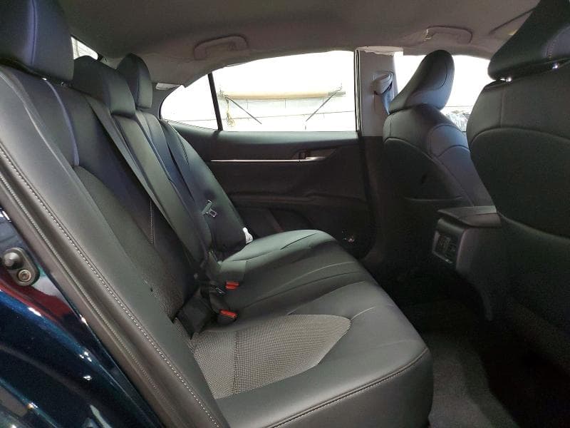 2021 TOYOTA CAMRY XLE XLE 10