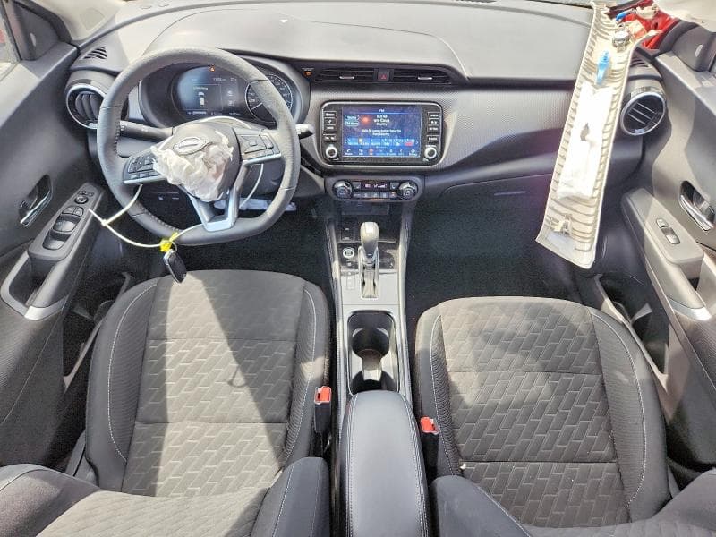 2025 NISSAN KICKS PLAY SV 8