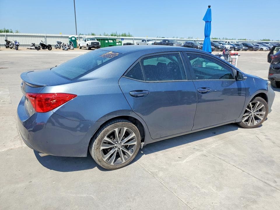 2018 TOYOTA COROLLA SE 3