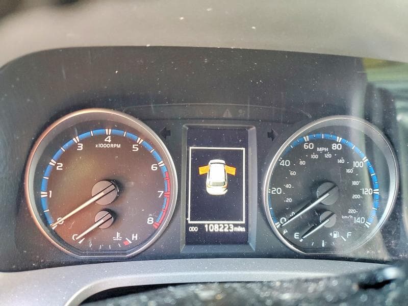 2018 TOYOTA RAV4 XLE 9