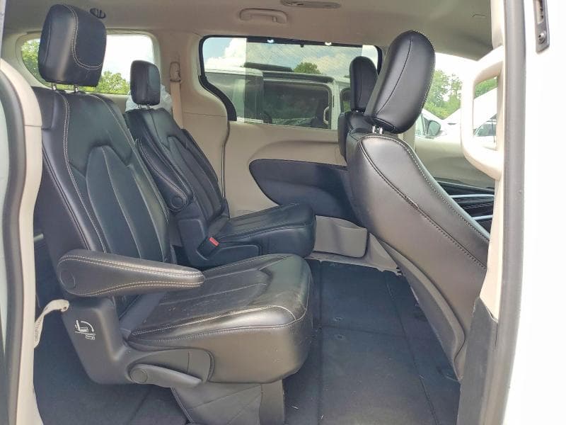 2023 CHRYSLER PACIFICA TOURING L 11