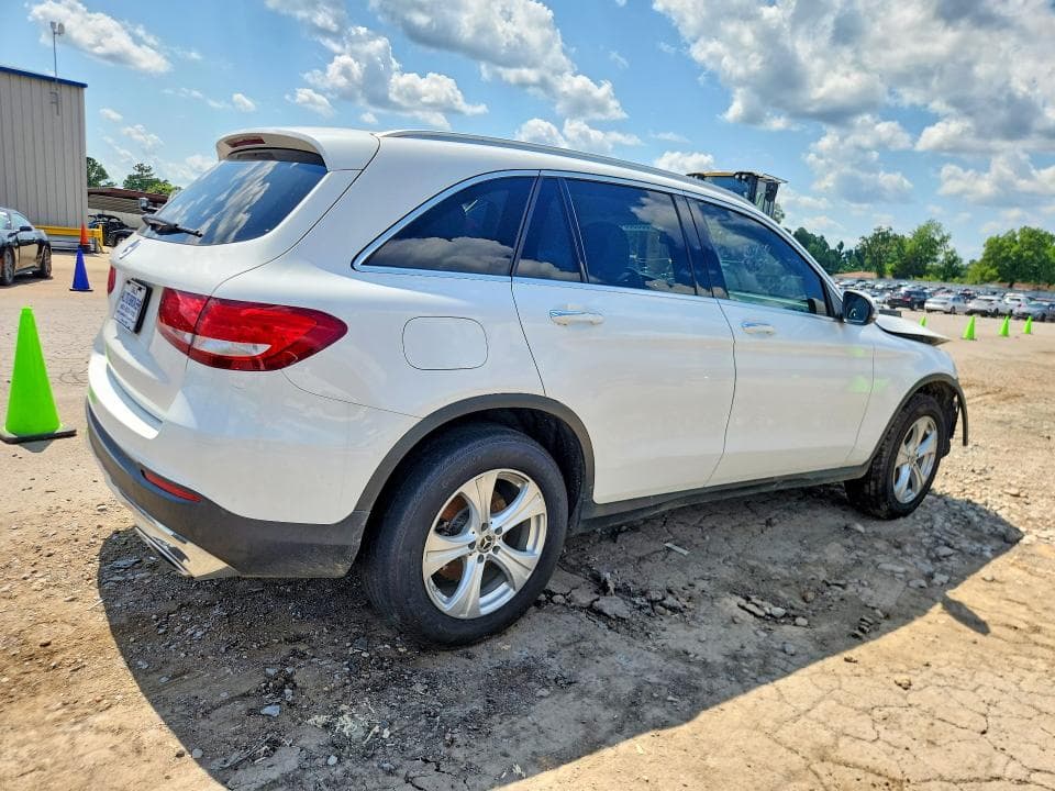 2018 MERCEDES-BENZ GLC 300 300 3
