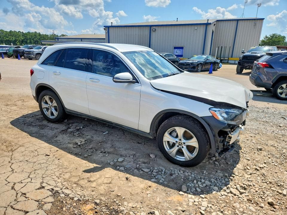 2018 MERCEDES-BENZ GLC 300 300 4