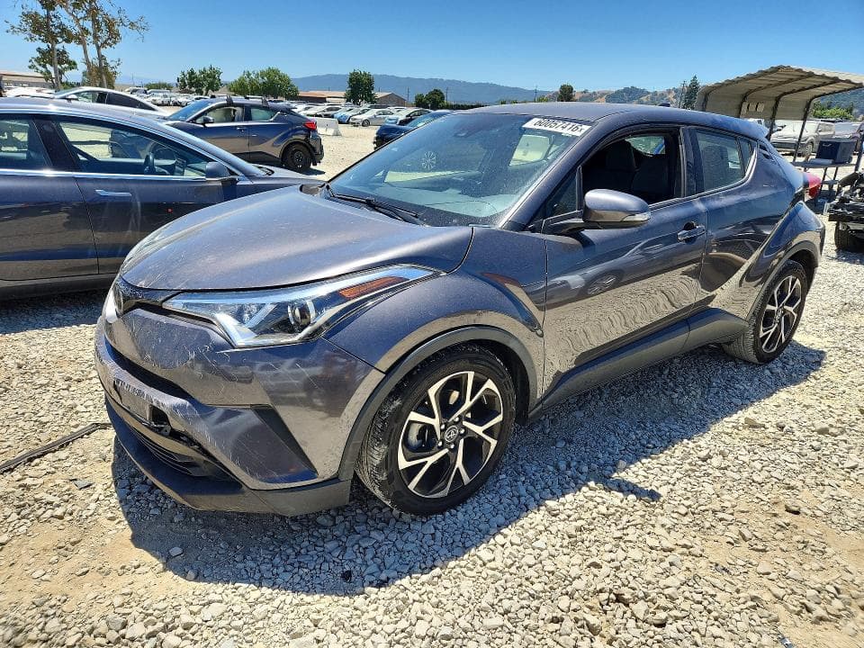 2019 TOYOTA C-HR XLE - 1