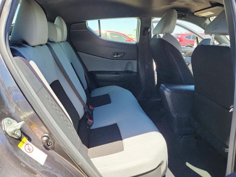 2019 TOYOTA C-HR XLE 11