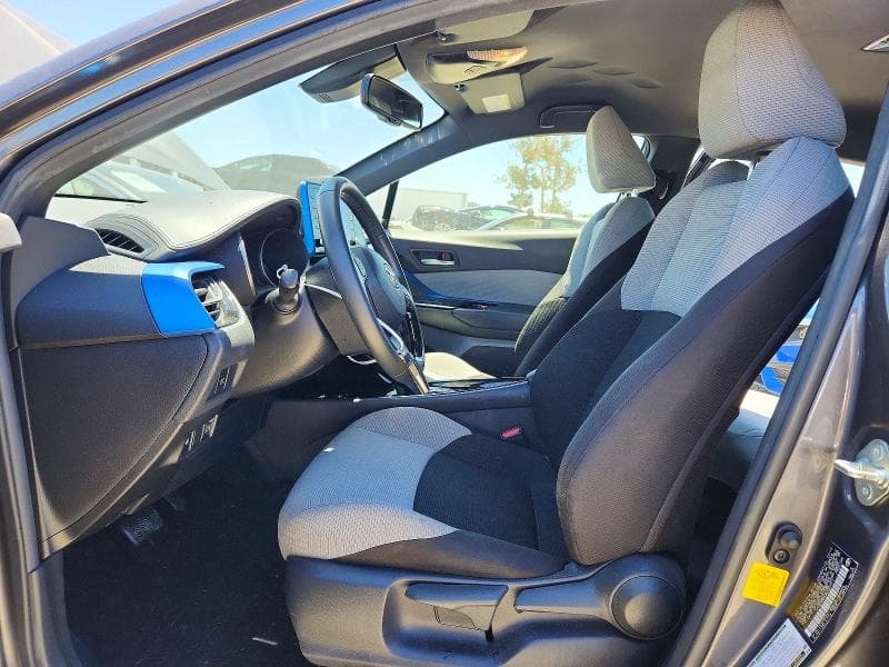2019 TOYOTA C-HR XLE 7