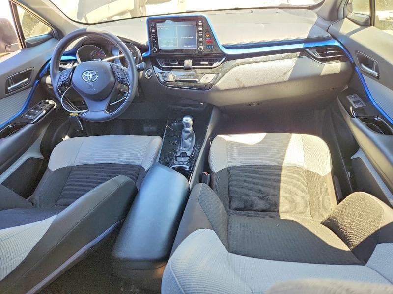2019 TOYOTA C-HR XLE 8