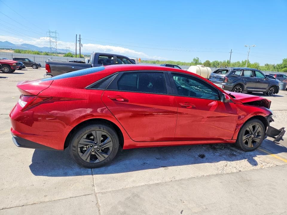 2022 HYUNDAI ELANTRA BLUE 3