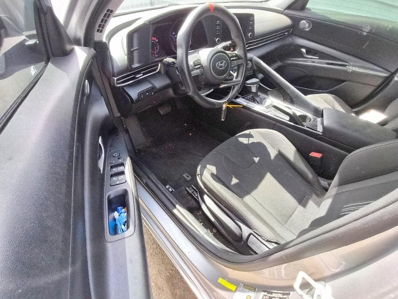 2022 HYUNDAI ELANTRA SEL 8