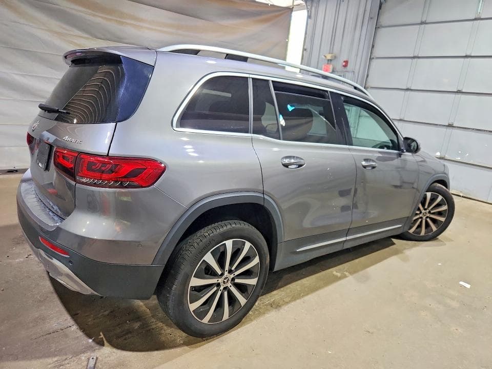 2021 MERCEDES-BENZ GLB 250 4MATIC 3