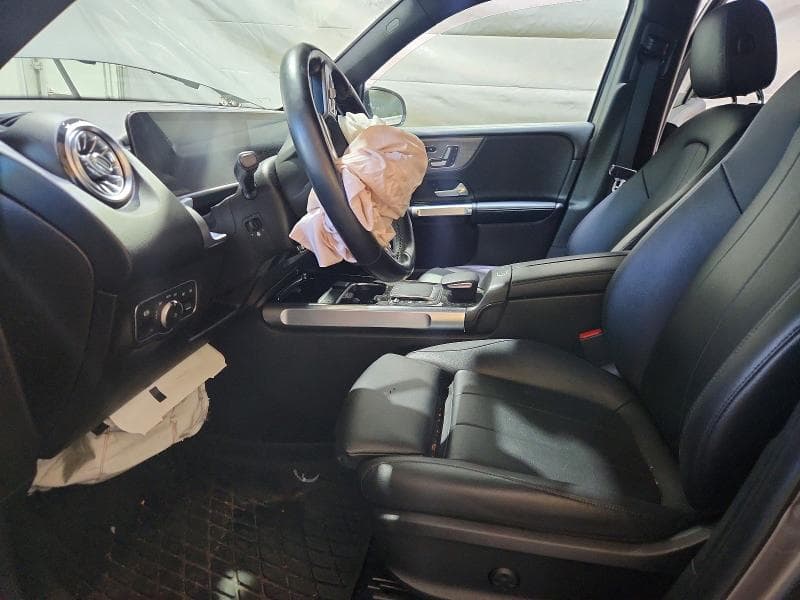 2021 MERCEDES-BENZ GLB 250 4MATIC 7