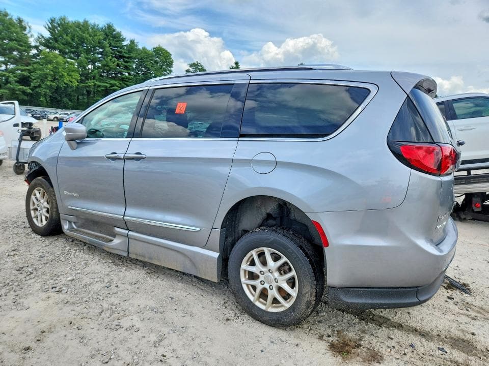 2020 CHRYSLER PACIFICA TOURING L 2