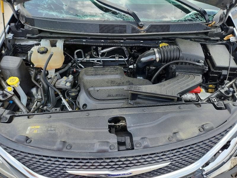 2020 CHRYSLER PACIFICA TOURING L 12