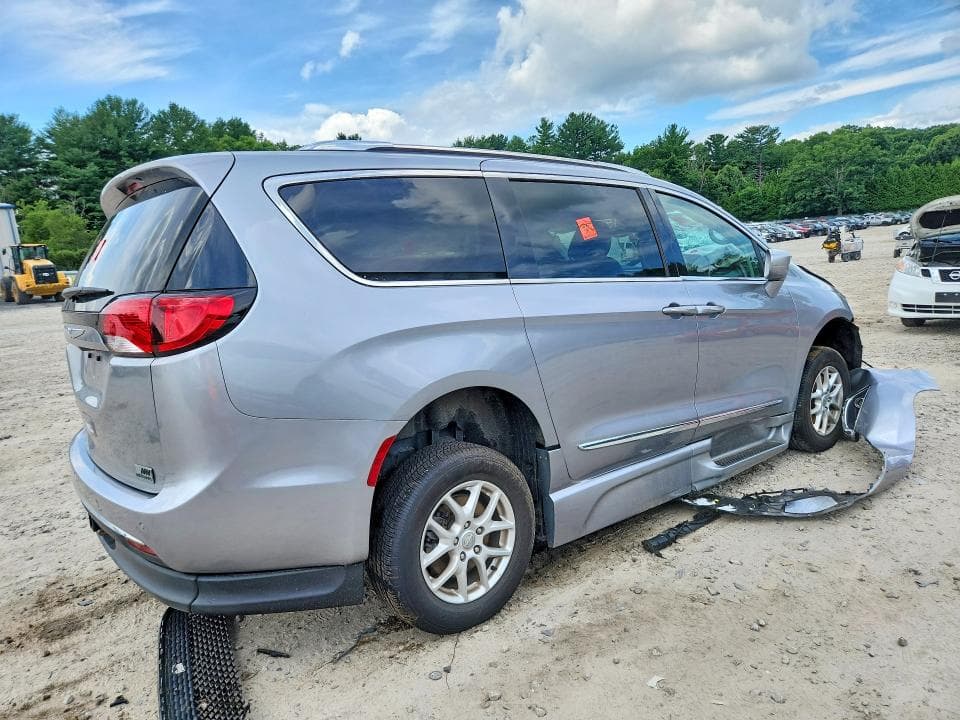 2020 CHRYSLER PACIFICA TOURING L 3