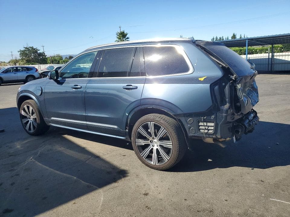 2025 VOLVO XC90 ULTRA 2
