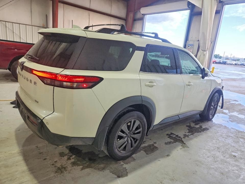 2022 NISSAN PATHFINDER SV 3