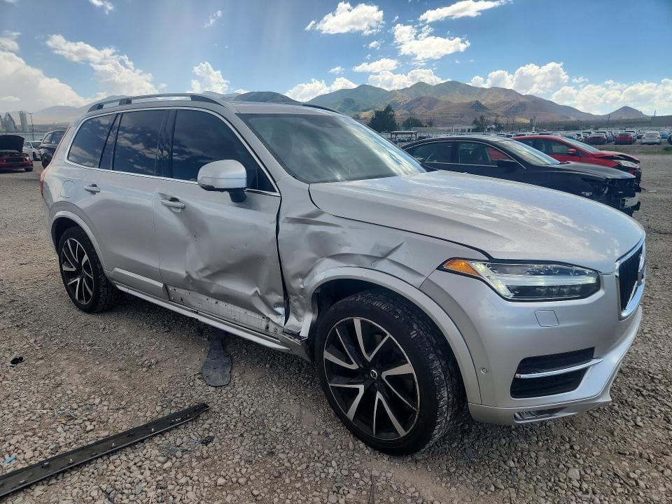 2019 VOLVO XC90 T6 MOMENTUM 4