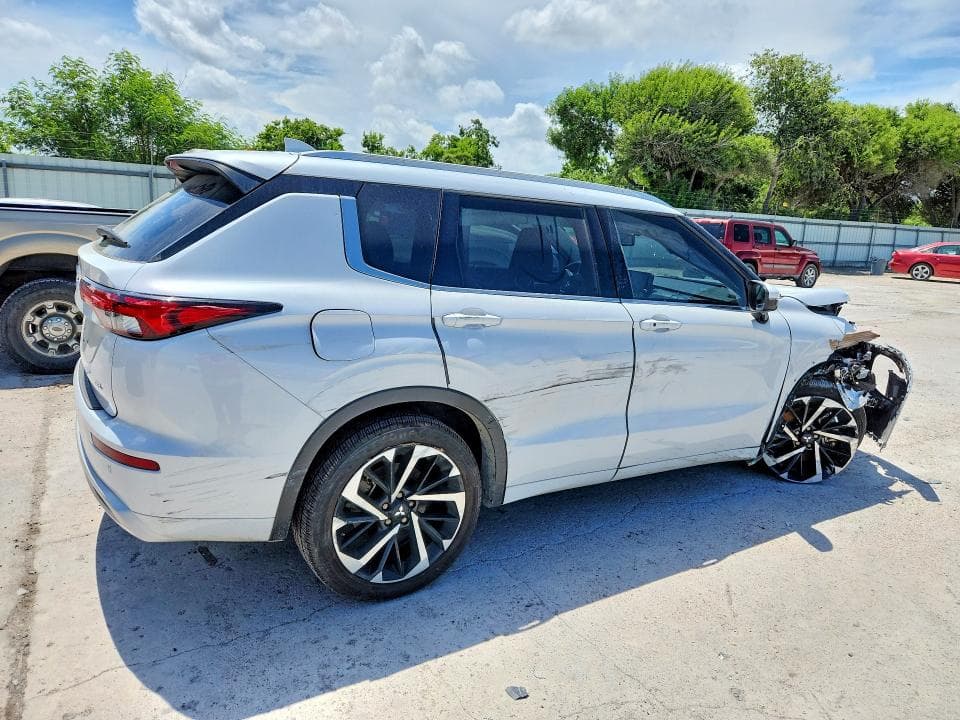 2023 MITSUBISHI OUTLANDER SEL 3