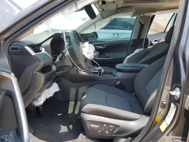 2023 TOYOTA RAV4 XLE 7