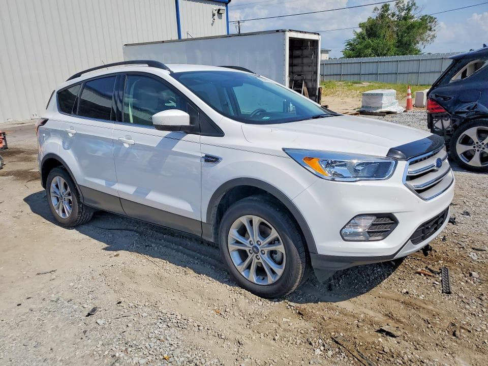 2018 FORD ESCAPE SE 4