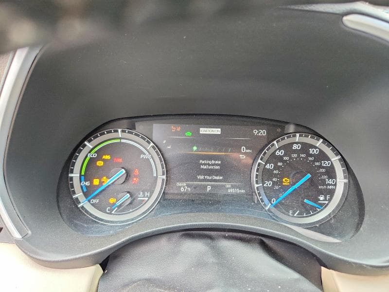 2021 TOYOTA HIGHLANDER HYBRID XLE 9