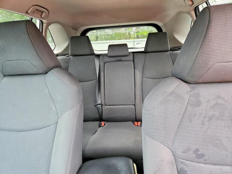 2020 TOYOTA RAV4 LE 10