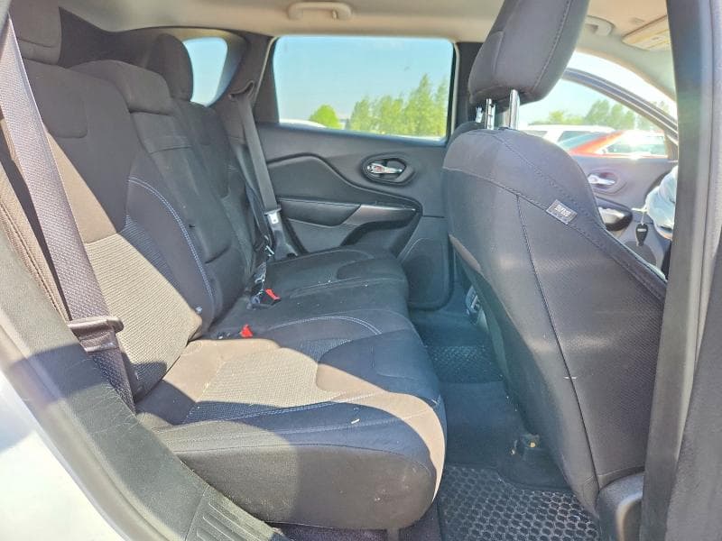 2019 JEEP CHEROKEE SPORT 11