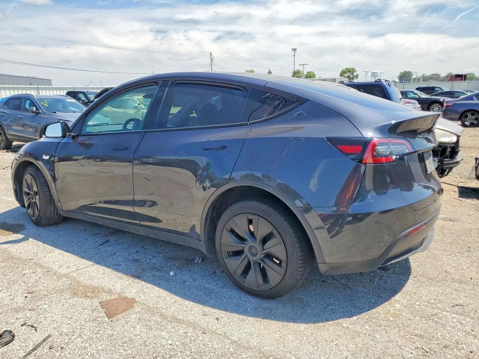 2024 TESLA MODEL Y 2