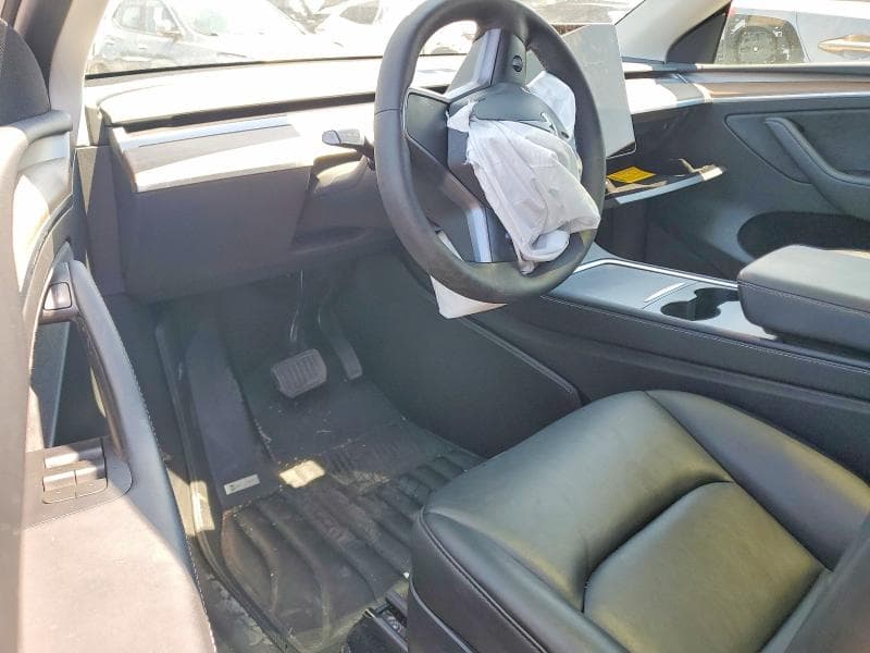 2024 TESLA MODEL Y 8