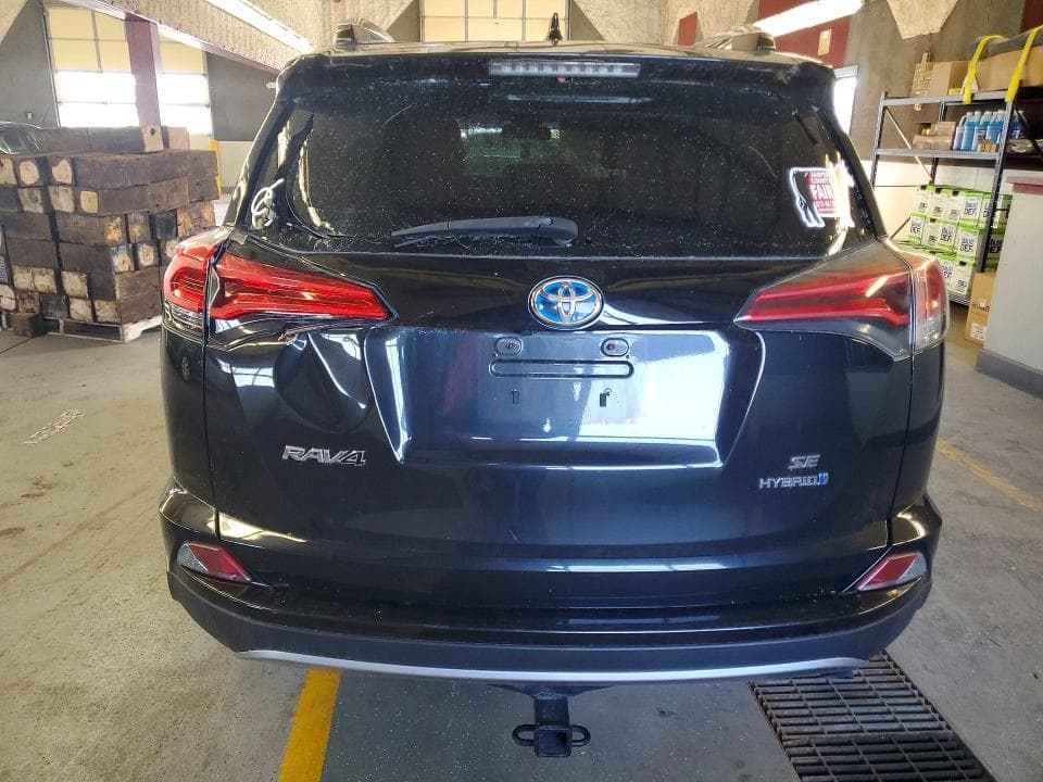 2018 TOYOTA RAV4 HV SE SE 6
