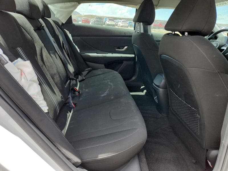 2025 HYUNDAI ELANTRA SEL 10