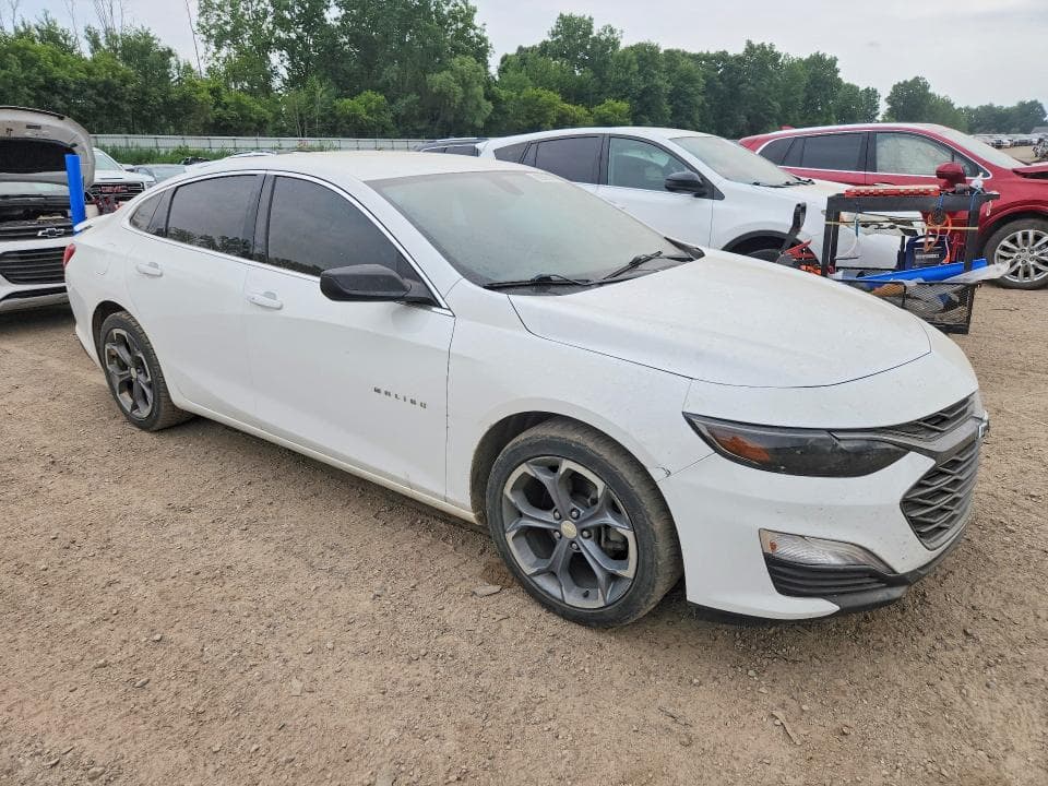 2019 CHEVROLET MALIBU RS 4