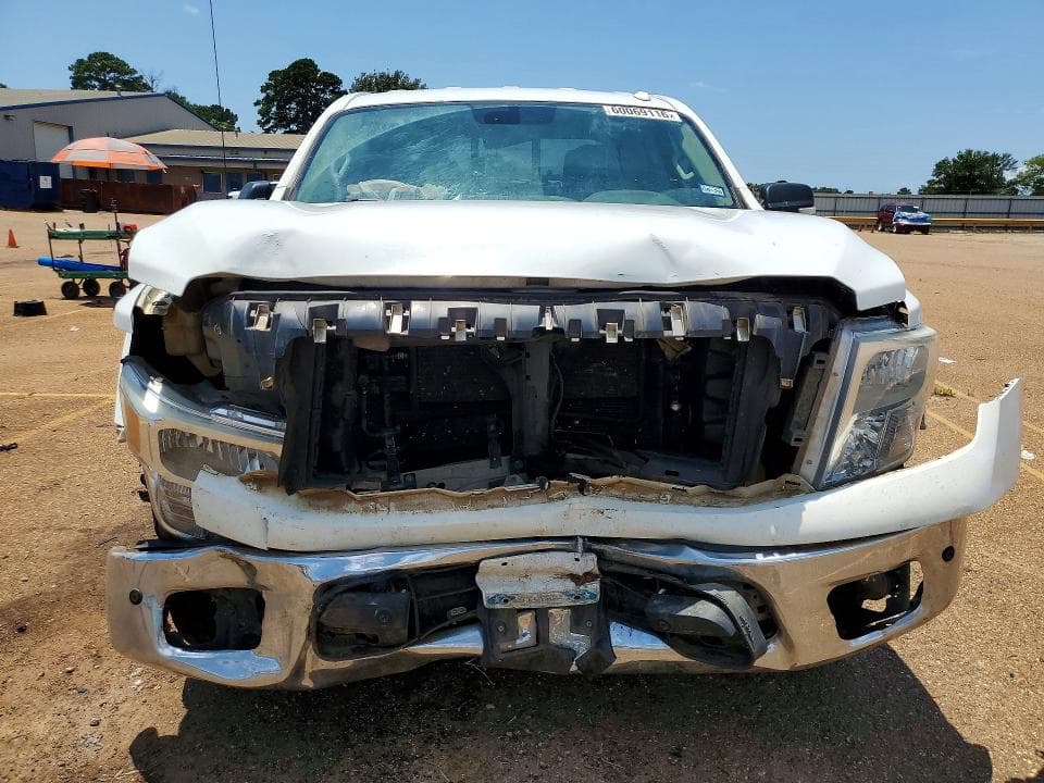 2017 NISSAN TITAN SV 5