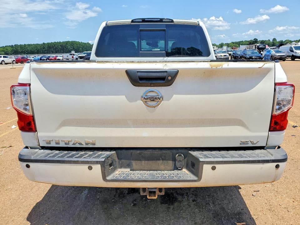 2017 NISSAN TITAN SV 6