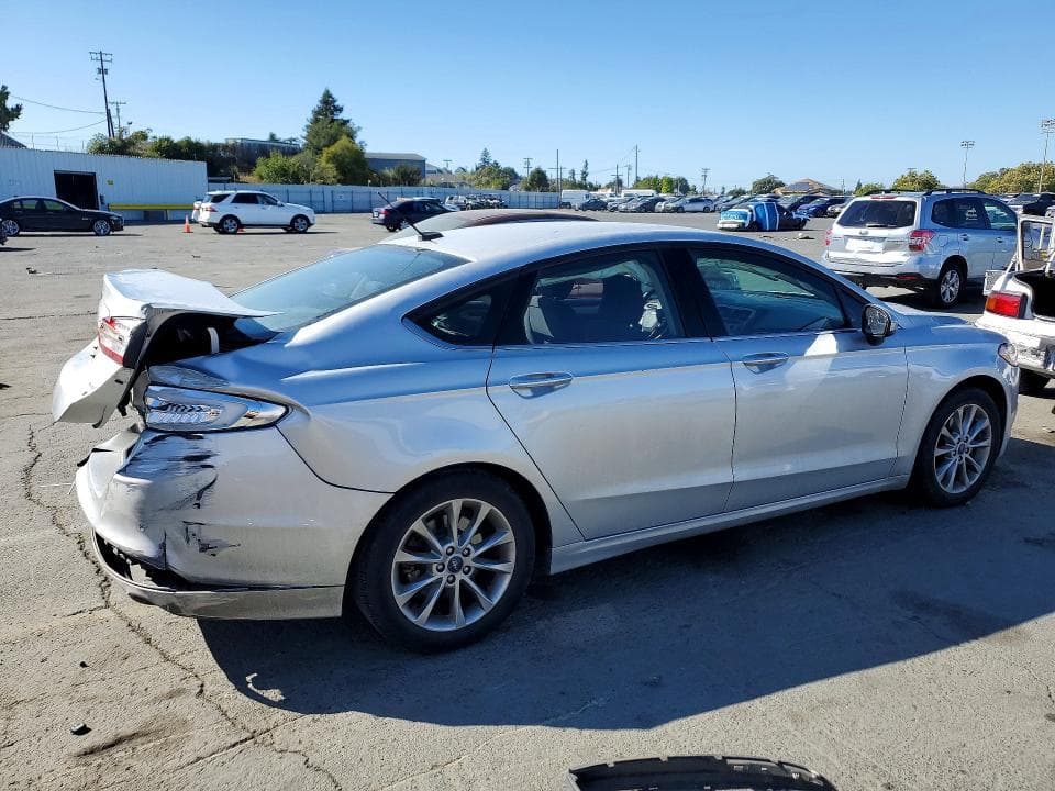 2017 FORD FUSION SE 3
