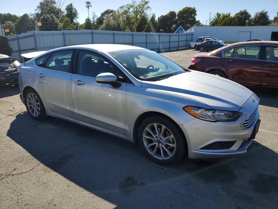 2017 FORD FUSION SE 4