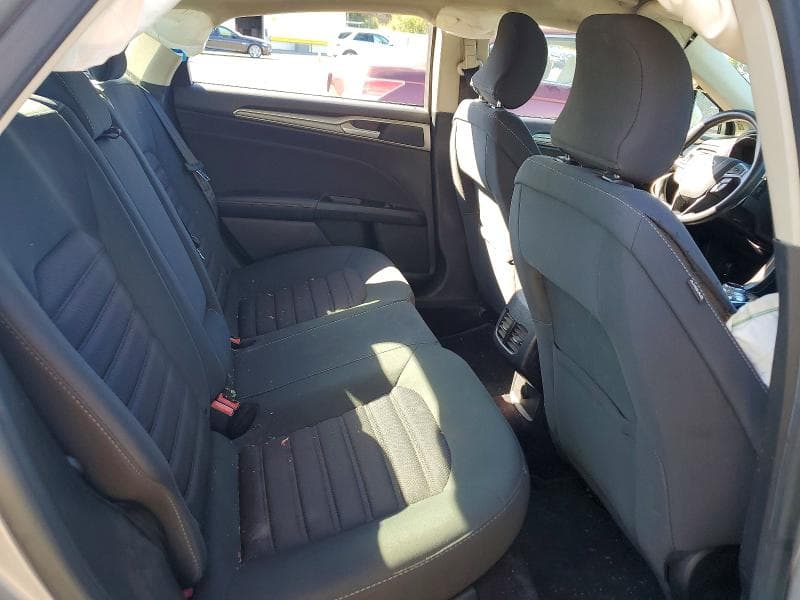 2017 FORD FUSION SE 10