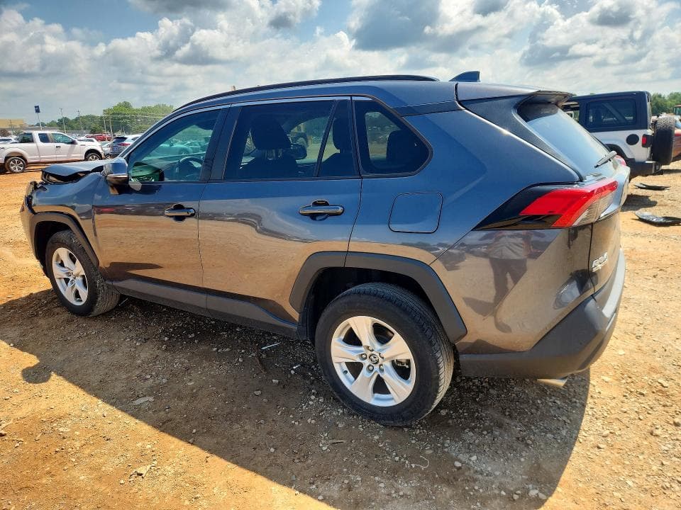 2020 TOYOTA RAV4 XLE XLE 2