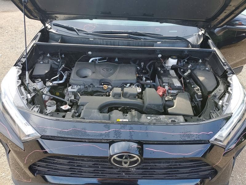 2024 TOYOTA RAV4 XLE 12