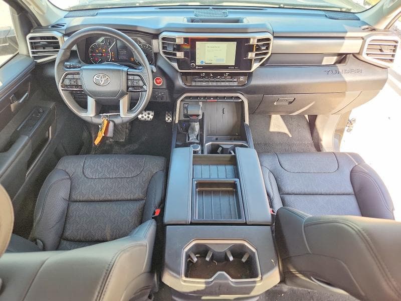 2024 TOYOTA TUNDRA SR5 8