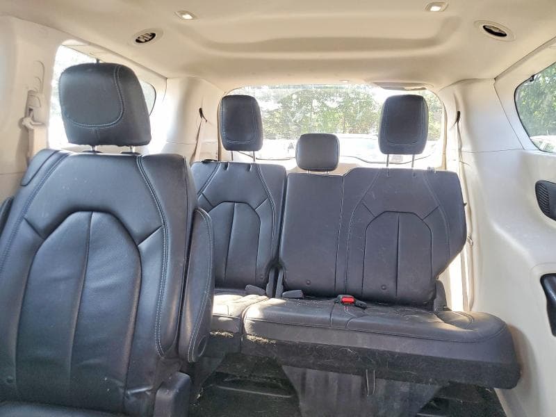 2021 CHRYSLER PACIFICA TOURING L 10