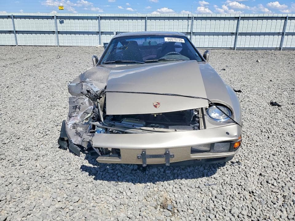 1985 PORSCHE 928 S 5