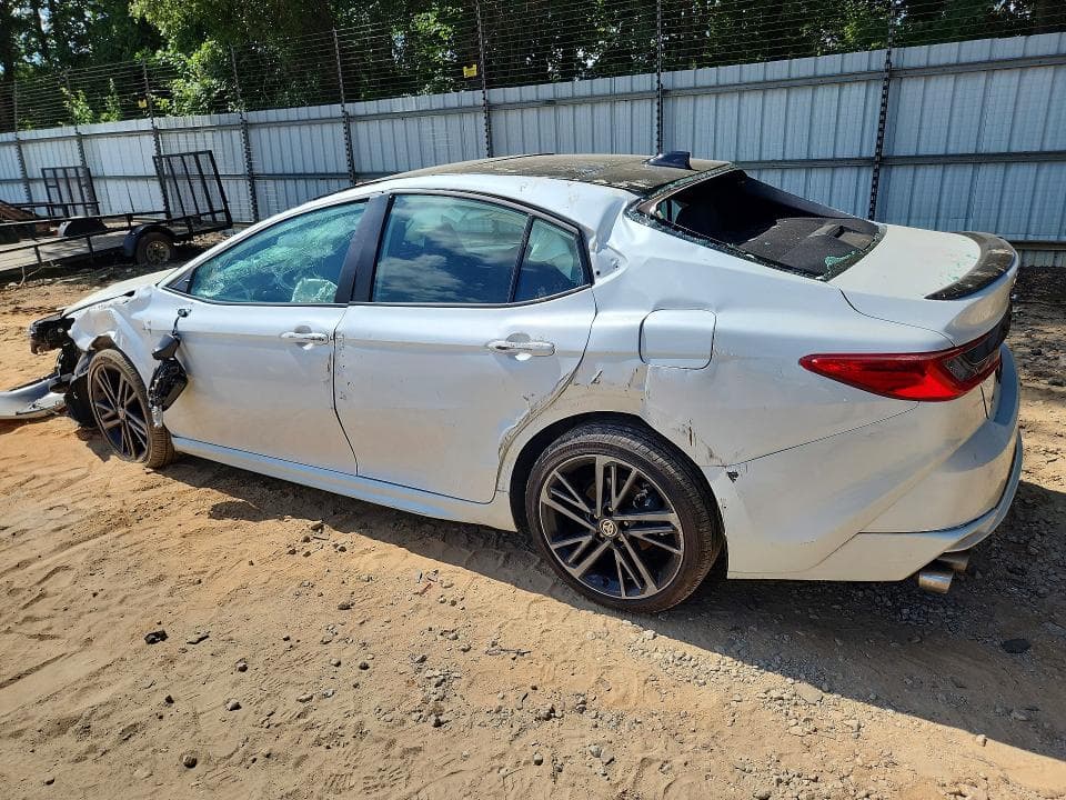 2025 TOYOTA CAMRY XSE 2