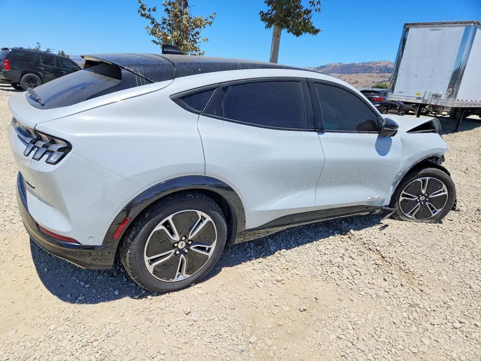 2023 FORD MUSTANG MACH-E PREMIUM 3