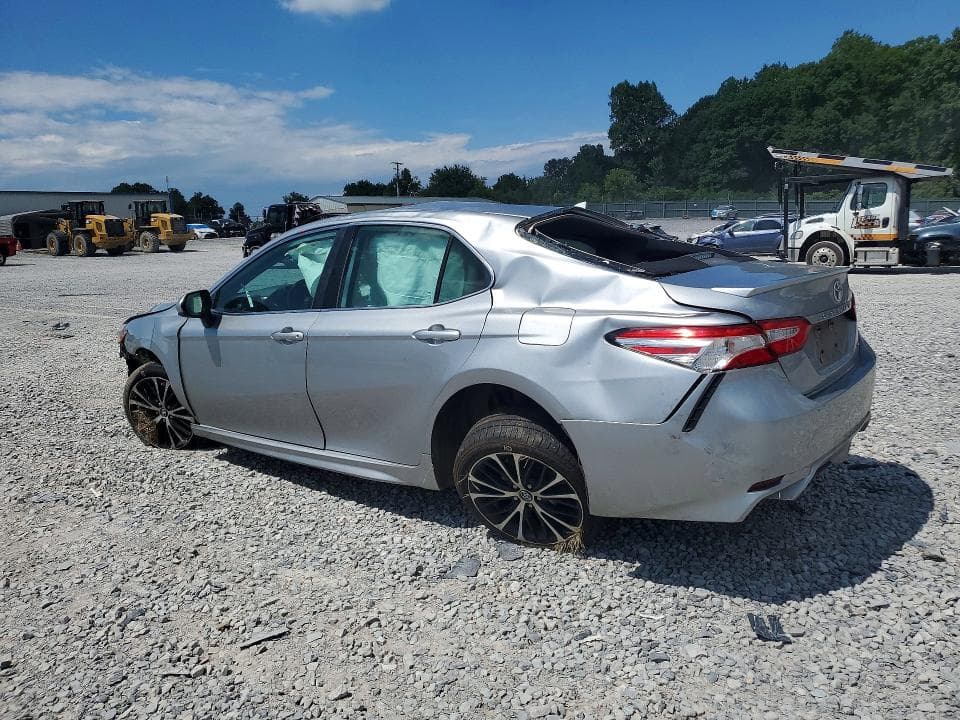 2020 TOYOTA CAMRY SE 2
