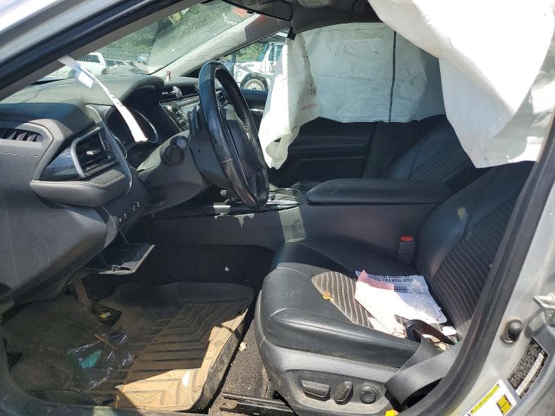 2020 TOYOTA CAMRY SE 7